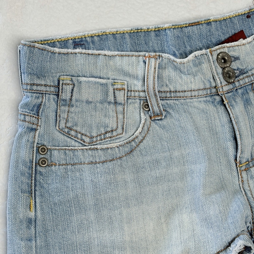 VTG Y2K Bongo Low Rise Light Wash Denim Micro Mini Shorts Size 3 Booty Frayed - Picture 3 of 8